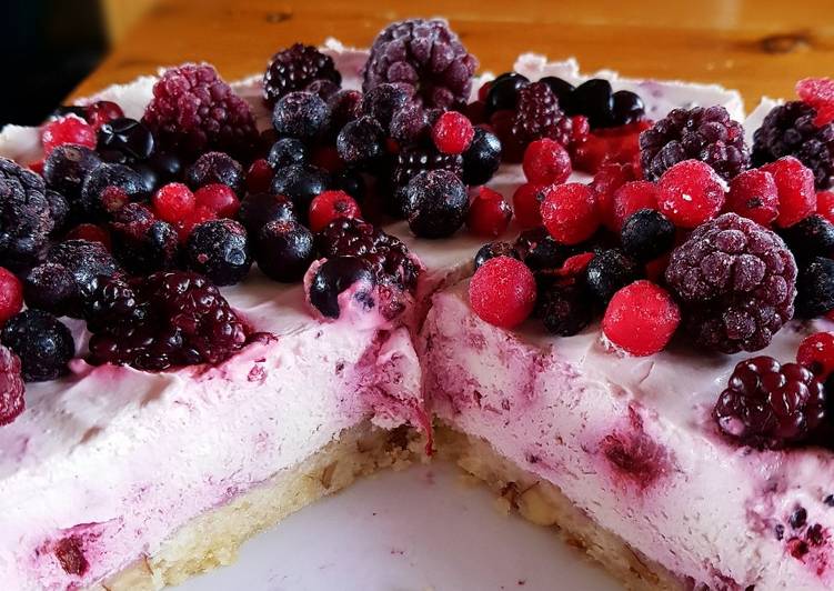 Simple Way to Prepare Ultimate Keto Berry Cheesecake