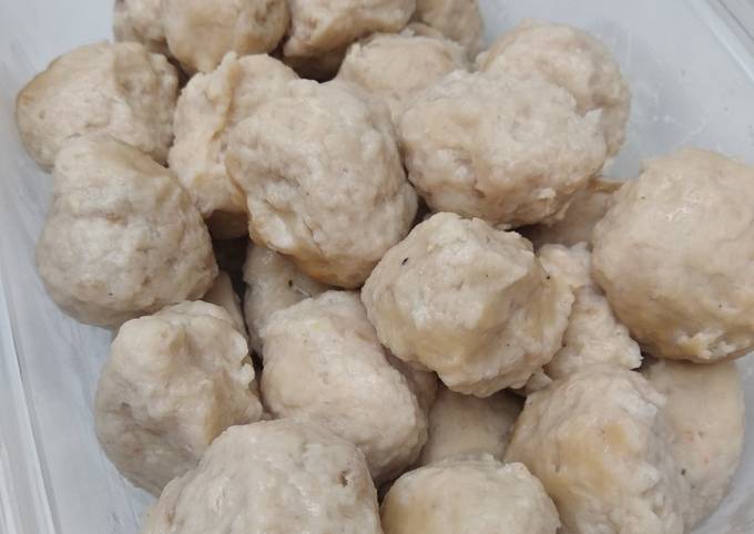 Resep Bakso ayam udang rebus enak. Cocok buat stok simpan ...