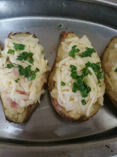 Una foto de Papas rellenas con panceta y queso