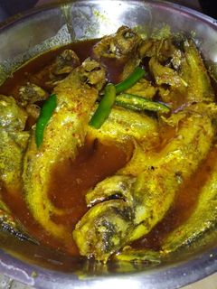 কাঁচা লঙ্কা দিয়ে পাবদা মাছের ঝাল(kancha lonka diye pabda macher jhal recipe in Bengali) রেসিপির প্রধান ছবি