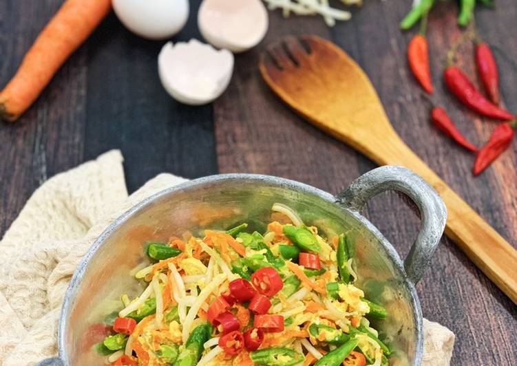 Recipe of Speedy Orak Arik Sayur (Mixed Vegetables Egg Stir Fry)