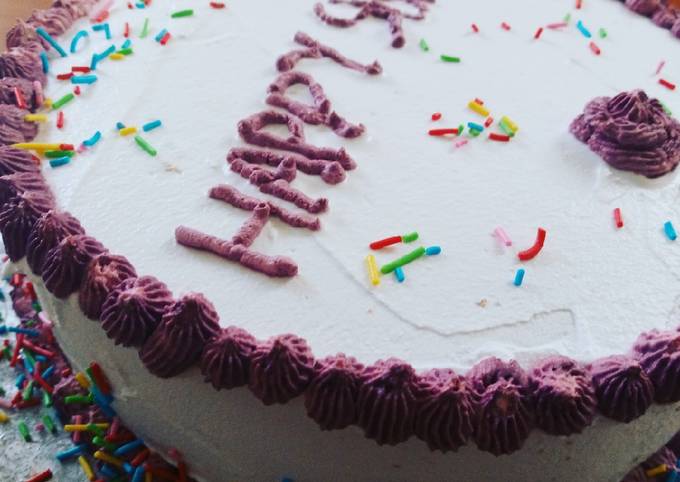 Recipe of Super Quick Strawberry cake with whipping cream decoration