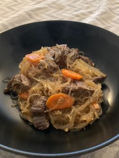 Una foto de Ternera con Salsa de Ostras y Fideos de Soja Chinos