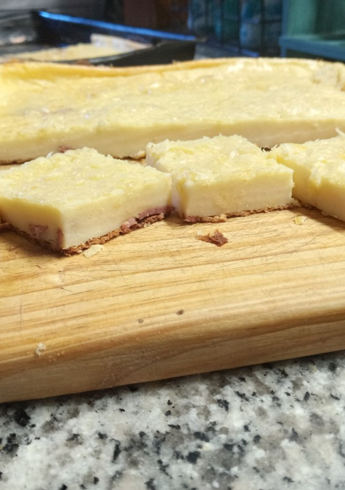 Una foto de Fainá de queso y panceta