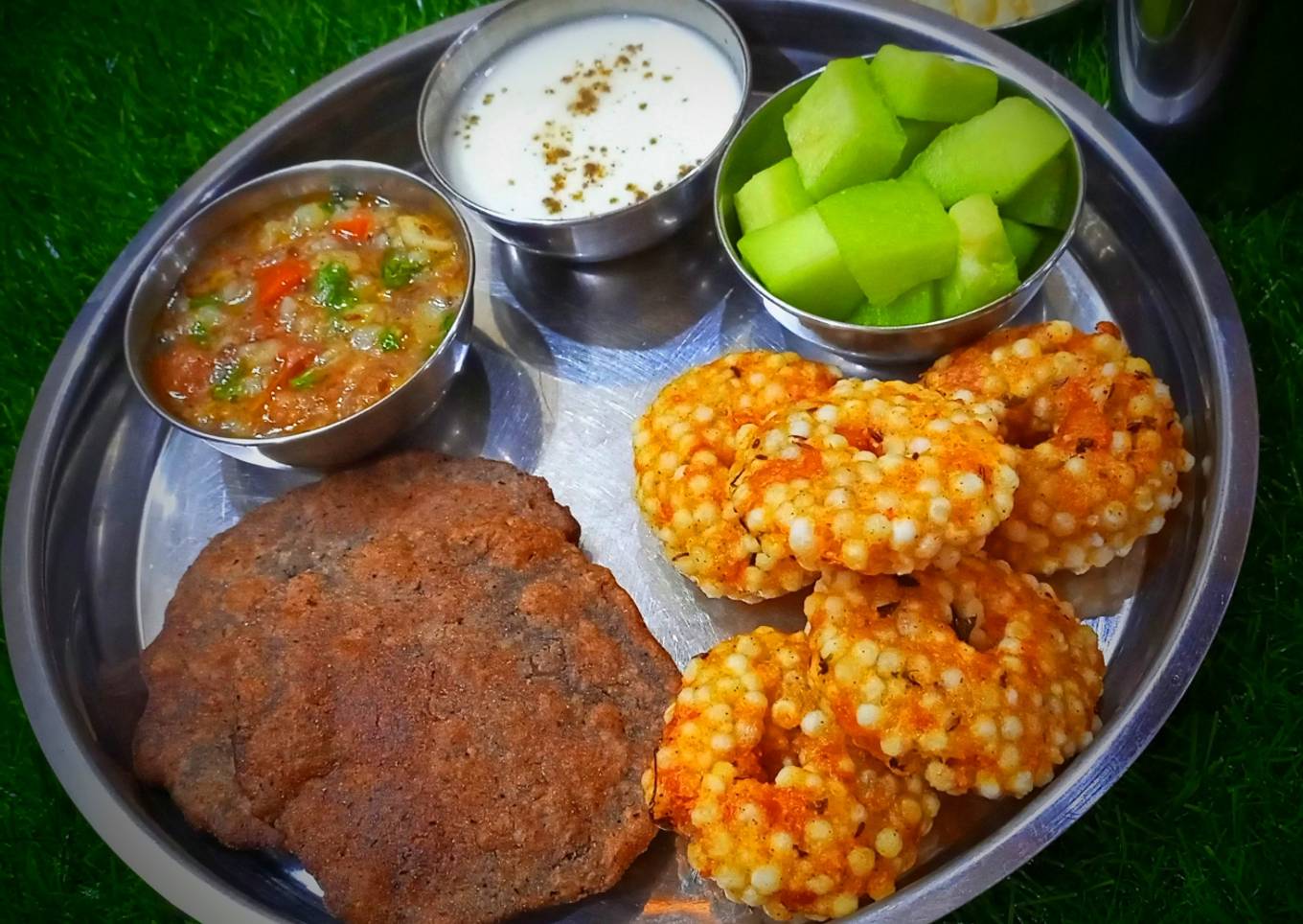 Falahaari thali