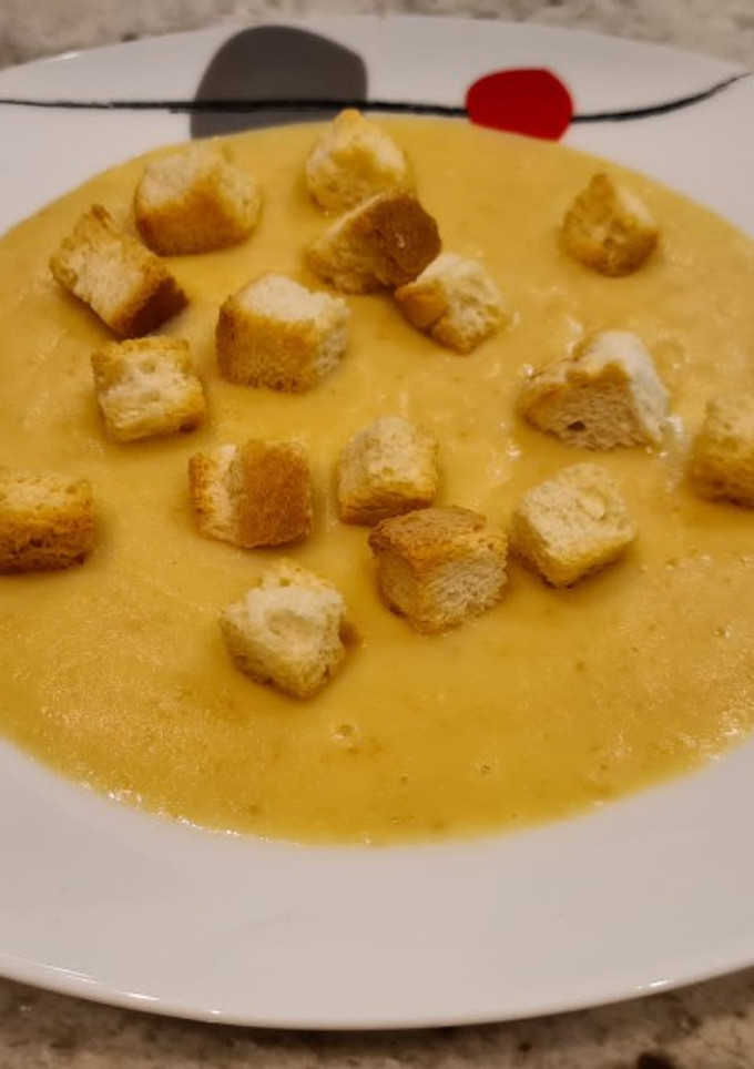 Una foto de Crema de verduras y chorizo