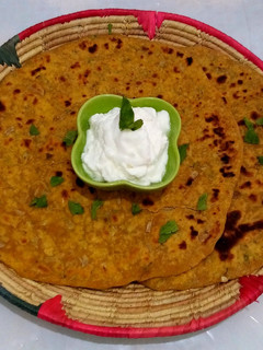 A picture of Leftover daal paratha.