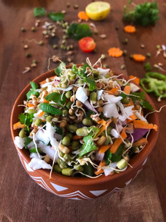 હેલ્થી સલાડ રેસીપી મુખ્ય ફોટો