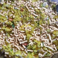 A picture of Kandha poha.