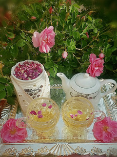 عکسی از دستور دمنوش گل محمدی