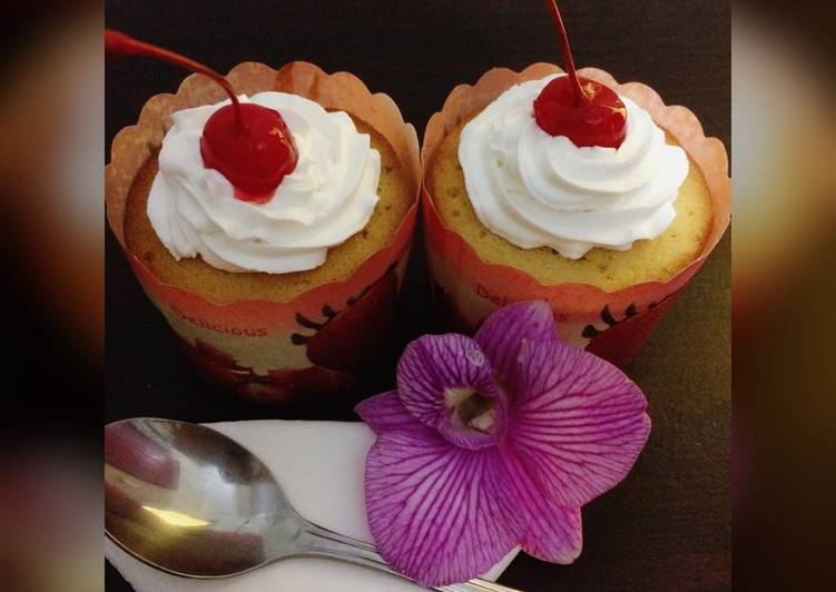 Sweet Cherry Cupcakes