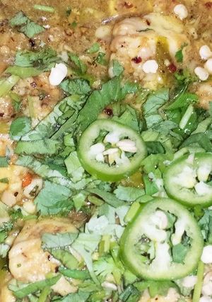 A picture of Beef brain black pepper and green chilli.