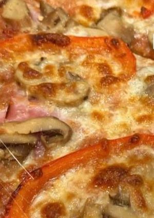 Foto de Pizza de Cogumelos, Bacon e Pimentos