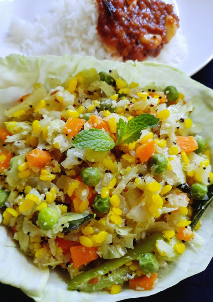 கல்யாண வீட்டு முட்டைகோஸ் பொரியல் (cabbage poriyal recipe in Tamil) செய்முறை முக்கிய புகைப்படம்