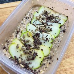 A picture of Banana oatmeal.