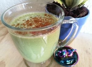 Una foto de Smoothie verde para desayuno 🥬🥤