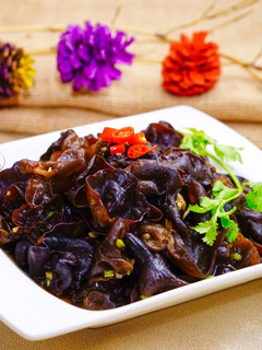 涼拌小木耳 的食譜成品照片