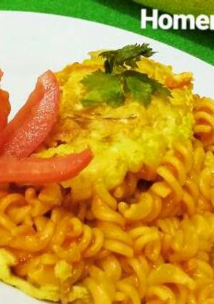 A picture of Fusilli Omellete with Tomato Sauce.