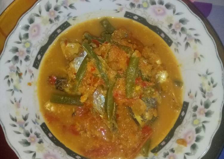 Pindang / arsik ikan layang