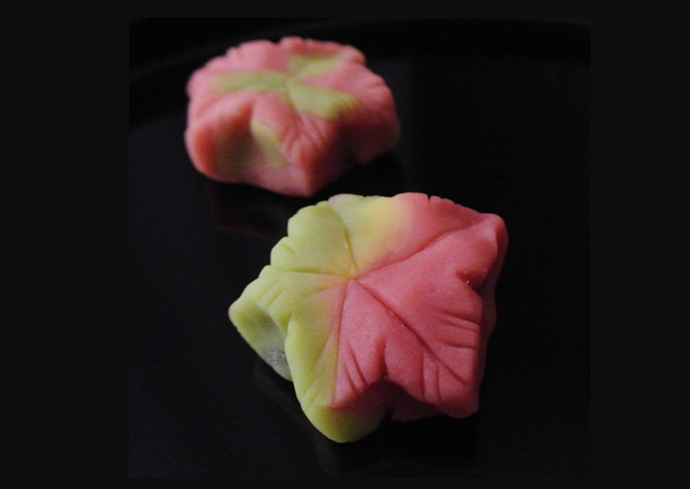 Nerikiri Wagashi: "Momiji" (Red Maple leaves)