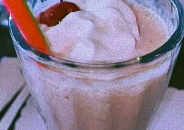 Banana milkshake