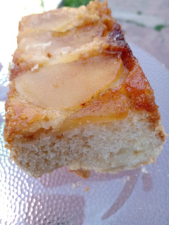 Una foto de Budín invertido de manzana sin tacc🍎