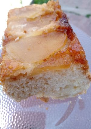 Una foto de Budín invertido de manzana sin tacc🍎