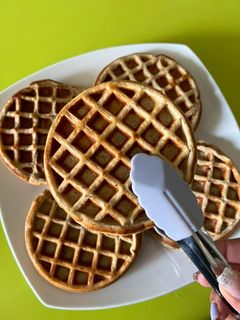 Una foto de Waffles con proteína