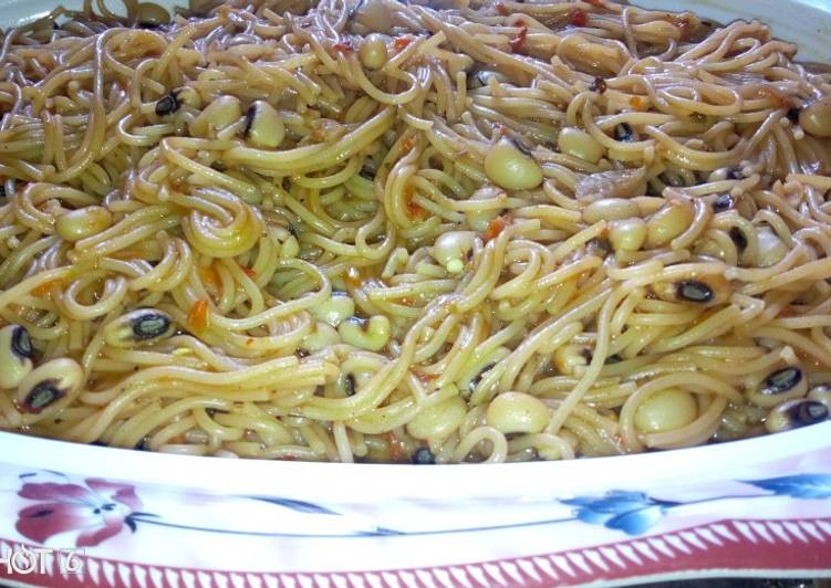 Beans &amp; spagetti jollof