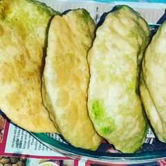 Karaisutir kachori A picture of Karaisutir kachori.