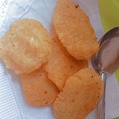 A picture of Cassava cake/Kosan rogo.