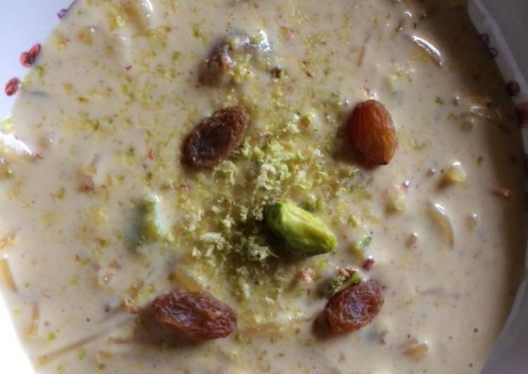 Vermicelli basundi with dates