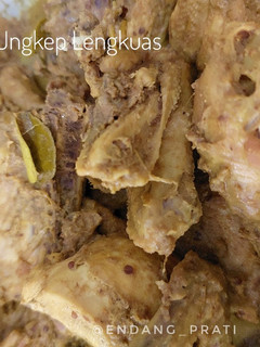 Foto resep Ungkep Ayam Goreng Lengkuas