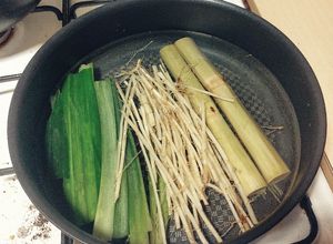 Hình của món Nước giải khát mía, lá dứa, rễ tranh.