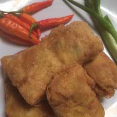 A picture of Risol sayur ala debm.