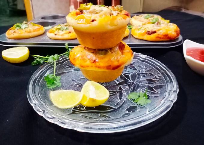 Chicken bbq pizza muffins/pizza cups And bbq pizza