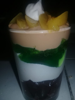 Una foto de Postres en vaso!!! Una tentación!!👌😋
