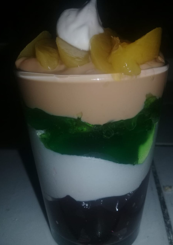 Una foto de Postres en vaso!!! Una tentación!!👌😋