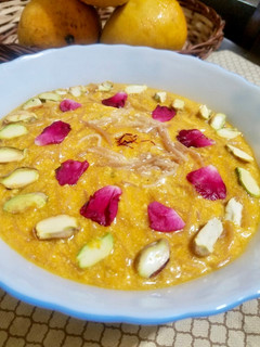 A picture of Alphonso mango vermicelli kheer/ mango sevai kheer.