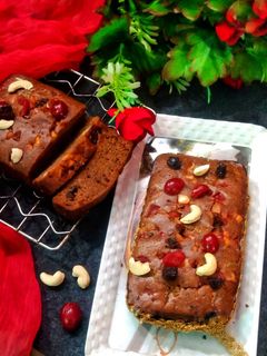 प्लम केक (Plum Cake recipe in Hindi) रेसिपी मुख्य फोटो
