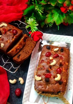 प्लम केक (Plum Cake recipe in Hindi) रेसिपी मुख्य फोटो
