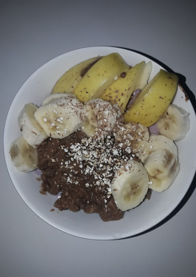 Una foto de Gachas o porridge de avena con chocolate