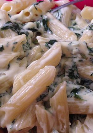 A picture of Pasta with Cheese and Spinach.
