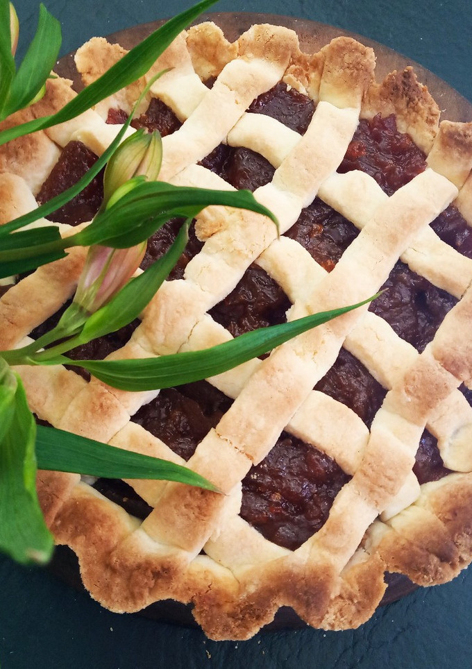 Una foto de Pasta frola sin gluten, lácteos ni huevo en procesadora
