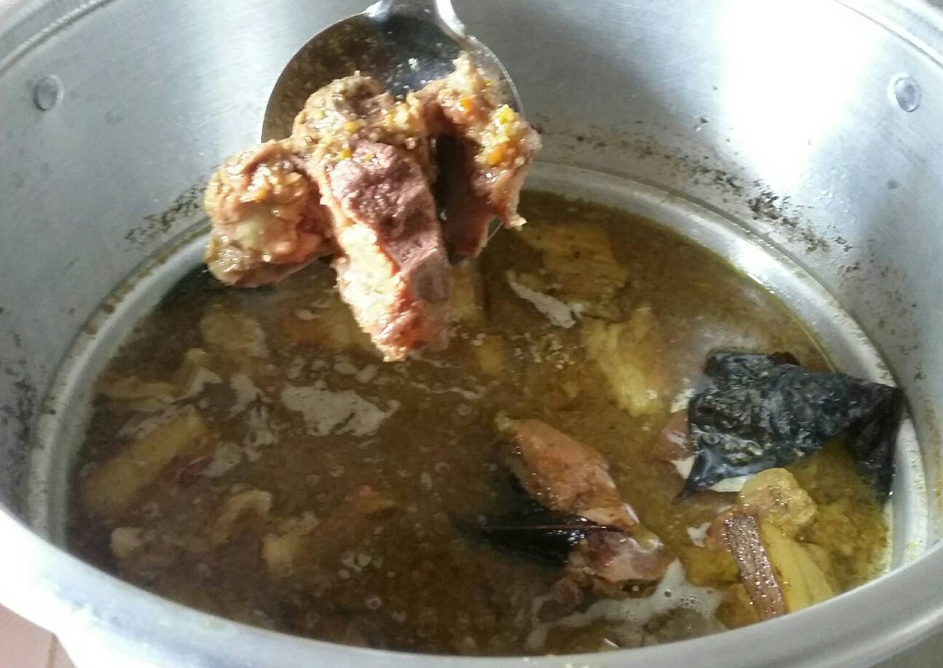 Babi genyol bumbu bali