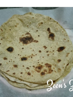 A picture of Homemade Chapatis.