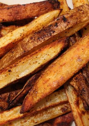 A picture of Cajun Baked Fries.