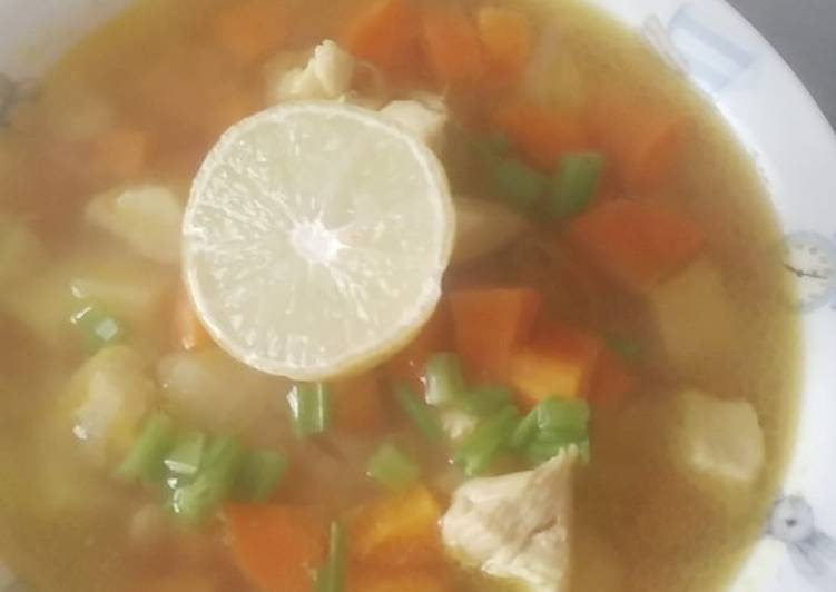 Langkah Mudah untuk Membuat Soup Dada ayam +wortel &amp; kentang ala kadar by jessi Anti Gagal