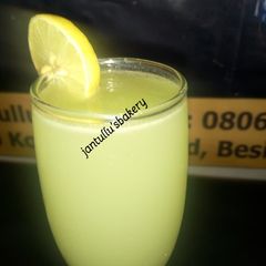 A picture of Sweetmelon lemonade.