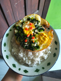 Foto resep Nasi Telur Ceplok Daun Bawang